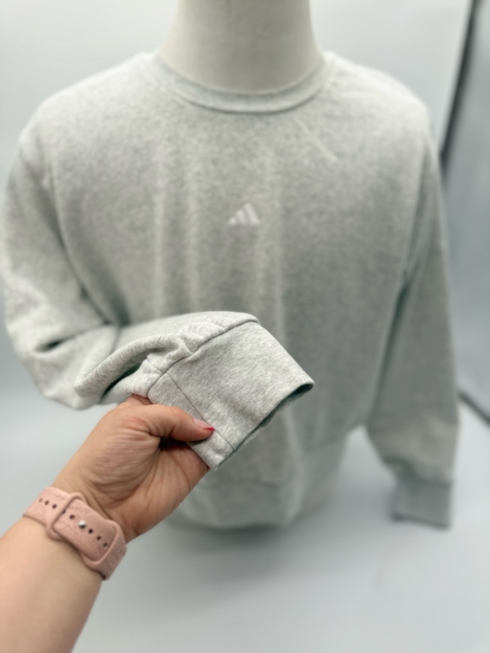 Adidas Women's Loose Slight Cropped Sweatshirt Light Gray Size 2X Plus Size EUC - Picture 8 of 14